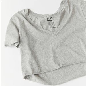 Bdg Cropped V Neck Tee